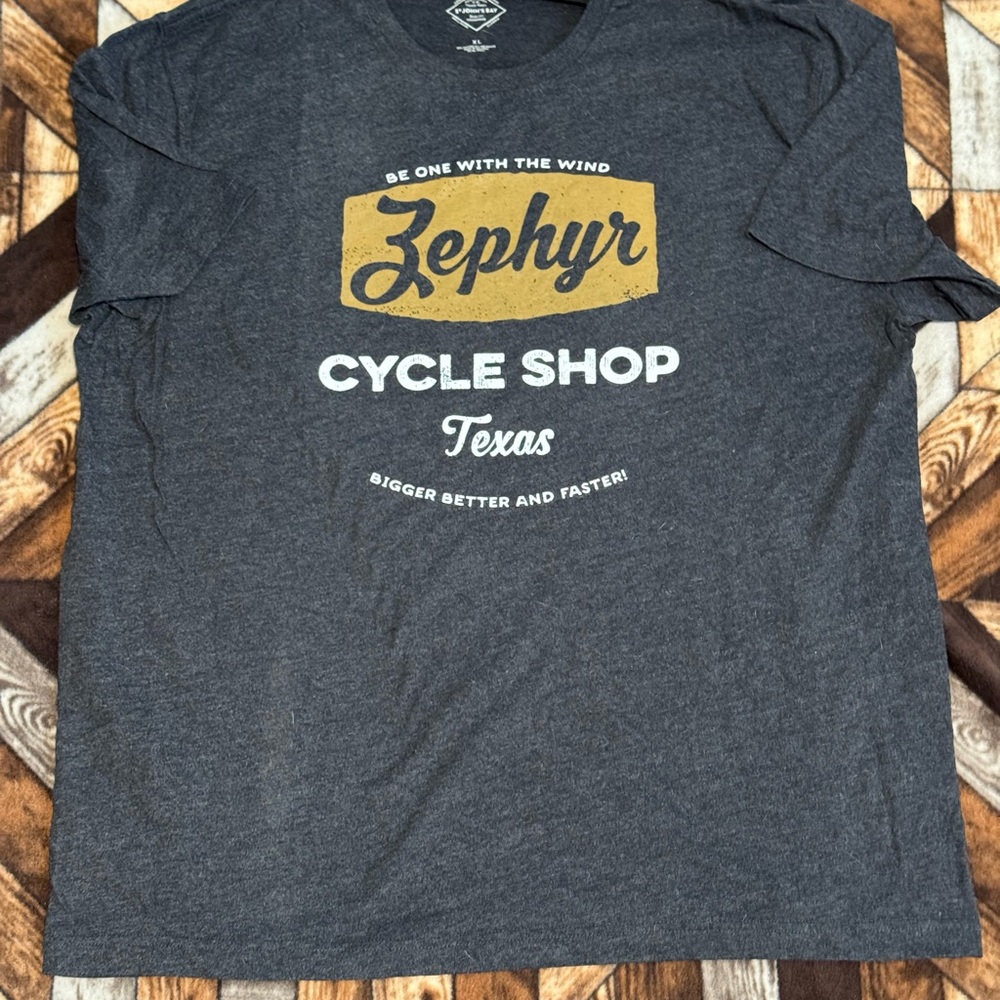 St. John's Bay Gray Short Sleeve Tee with Stylish Print